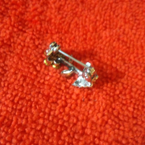 Pink Rhinestone Flower Pin Brooch - Picture 5 of 9